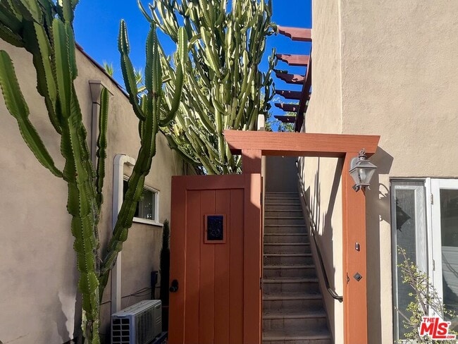 412 Norwich Dr in West Hollywood, CA - Building Photo - Building Photo