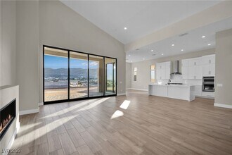 11079 Rolling Vista Dr in Las Vegas, NV - Building Photo - Building Photo