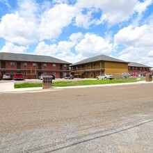 Mercedes Apartments in Mercedes, TX - Building Photo - Building Photo