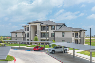 Angleton Village in Angleton, TX - Building Photo - Building Photo