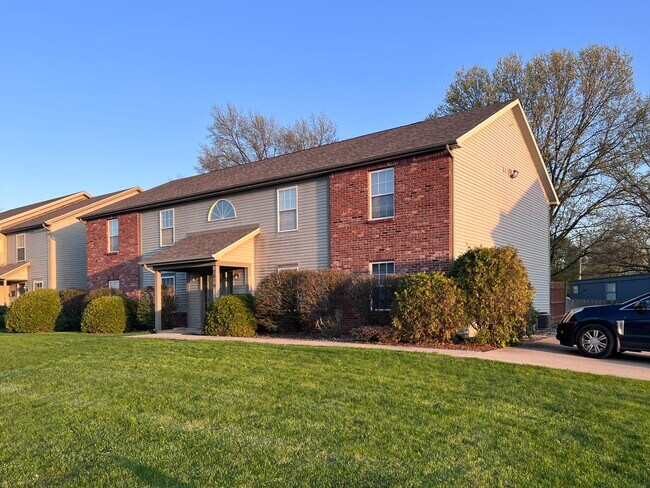 2819 Horizon Dr, Unit Apt 3 in West Lafayette, IN - Foto de edificio - Building Photo