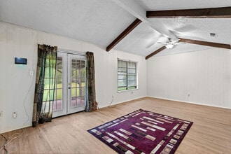 1208 Clark St in Marlin, TX - Building Photo - Building Photo