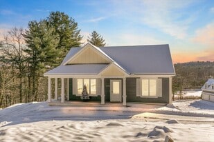 639 E Broadway in Haverhill, MA - Building Photo