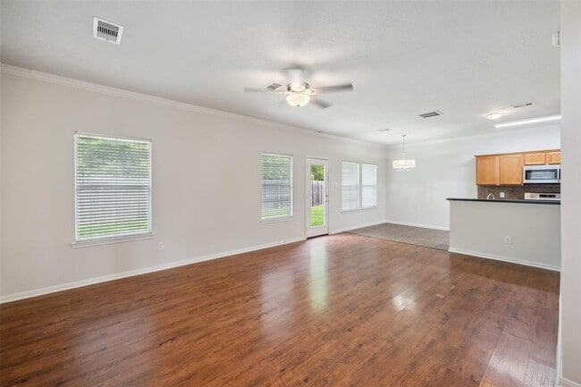12047 Belle Ct in Pinehurst, TX - Building Photo - Building Photo