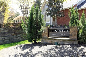 Tenison at White Rock in Dallas, TX - Foto de edificio - Building Photo
