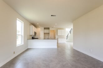 22631 Rosebush Hl Rd in Tomball, TX - Foto de edificio - Building Photo