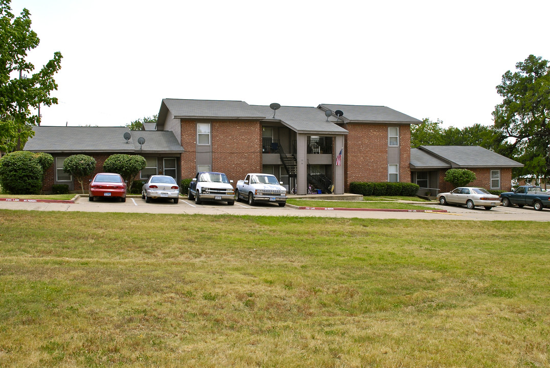 Alvarado Heights Apartments in Alvarado, TX - Building Photo