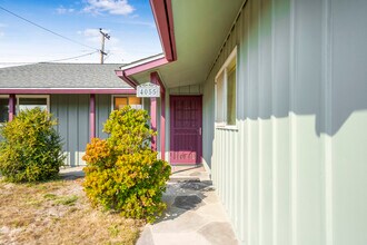 4055 Draco Dr in Lompoc, CA - Building Photo - Building Photo