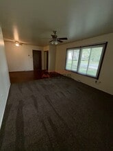 1351 Pine Ct in Schererville, IN - Foto de edificio - Building Photo