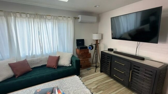 2674 E Washington St in Carson, CA - Building Photo - Building Photo