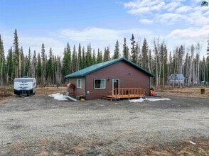 2468 Topeka Dr in North Pole, AK - Building Photo - Building Photo