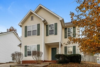 15214 Leslie Brooke Rd in Huntersville, NC - Foto de edificio - Building Photo