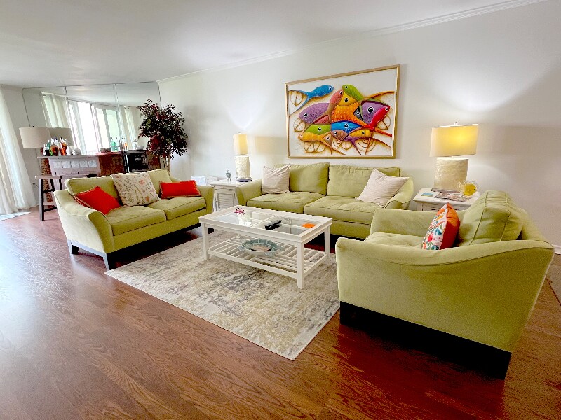 6650 Sunset Way in St Pete Beach, FL - Building Photo