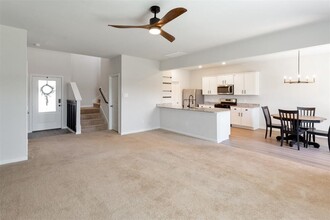 16126 Sugar Fls Dr in Conroe, TX - Building Photo - Building Photo