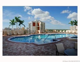 888 Douglas Rd-Unit -PH08 in Coral Gables, FL - Building Photo - Building Photo