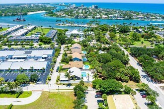 901 Sandy Oaks Dr in Jupiter, FL - Building Photo - Building Photo
