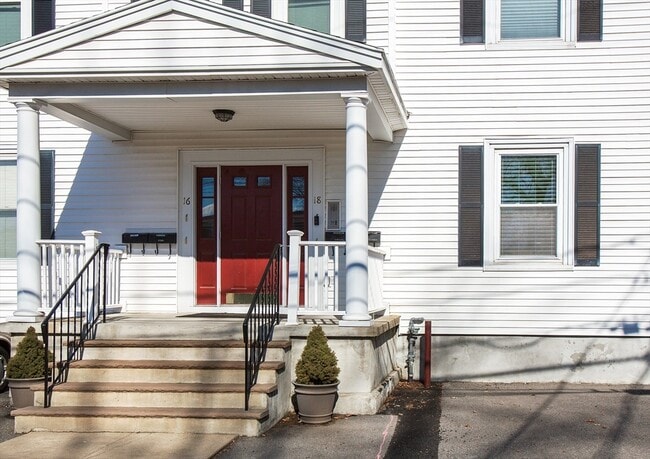 10 Hunt St, Unit #1