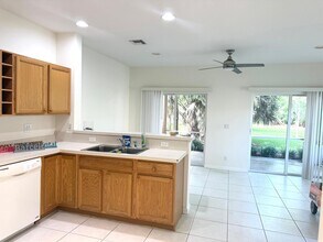 8239 Mulligan Cir in Port St. Lucie, FL - Building Photo - Building Photo