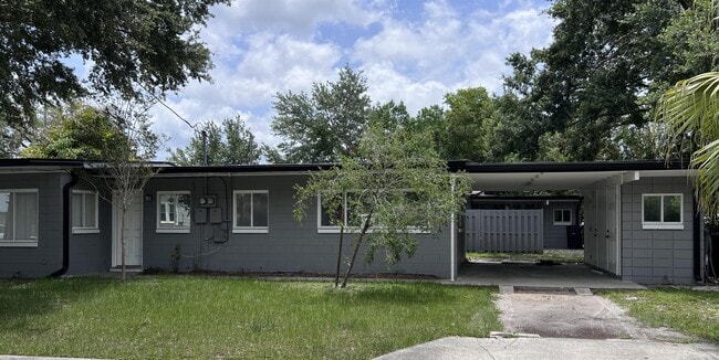 property at 4 E Evans St