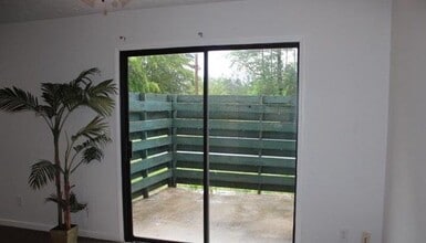 7560 Taylor Rd-Unit -APT 20 in Riverdale, GA - Building Photo - Building Photo