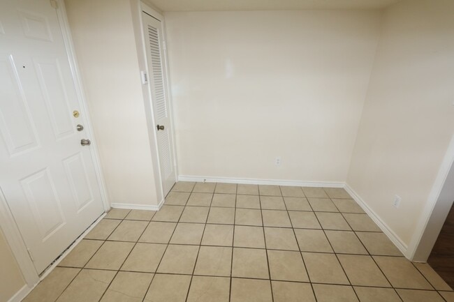 8619 Parasol Ln in Houston, TX - Building Photo - Building Photo