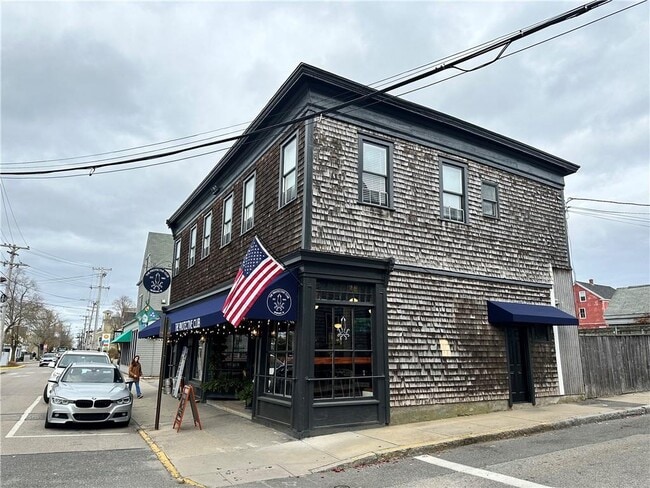 594 Thames St-Unit -2nd Floor in Newport, RI - Building Photo - Building Photo