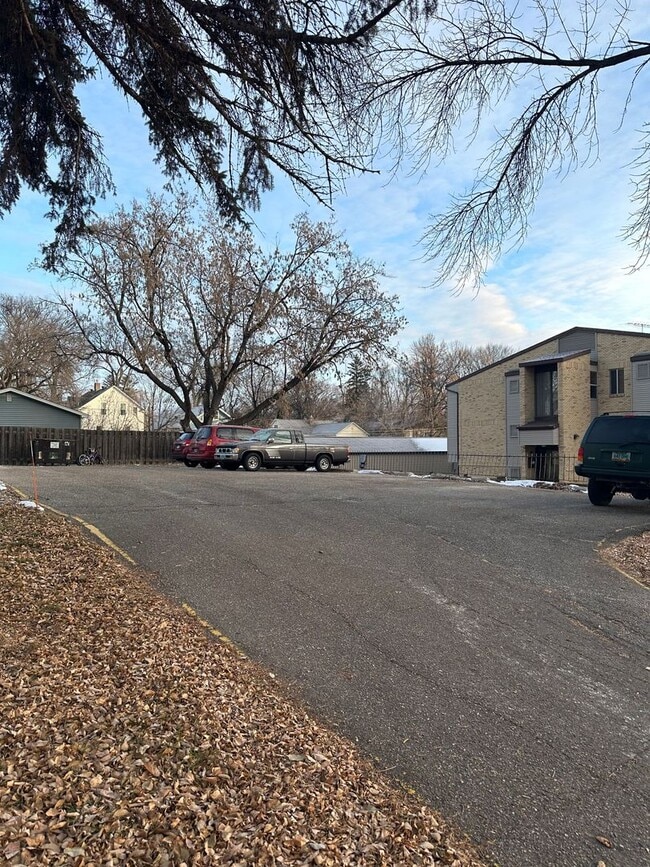 1020 5th St S in Fargo, ND - Building Photo - Building Photo