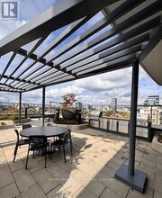 280 Dundas St W in Toronto, ON - Building Photo - Building Photo