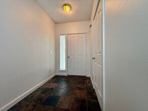 2911 NW 22nd St in Redmond, OR - Building Photo - Building Photo