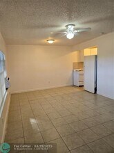 3902 SW 12th Pl in Fort Lauderdale, FL - Building Photo - Building Photo