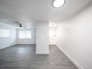 4110 SW 24th Ct in Fort Lauderdale, FL - Building Photo - Building Photo