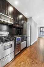 424 E 9th St in New York, NY - Building Photo - Building Photo