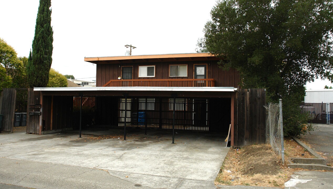 63-69 Mosswood Ave in Vallejo, CA - Foto de edificio