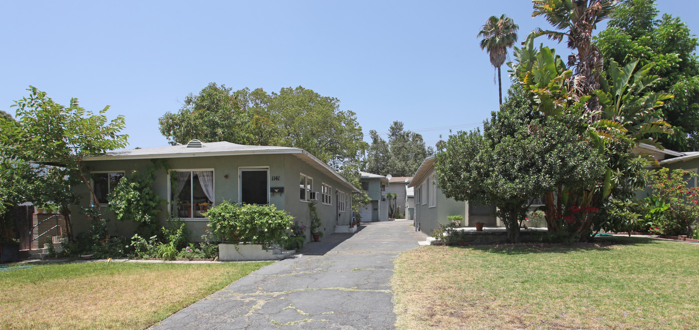 1141 Winchester Ave in Glendale, CA - Building Photo