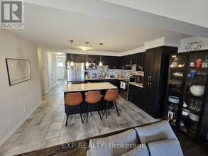 77 Hollybrook Trail in Kitchener, ON - Building Photo - Building Photo