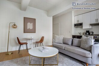 360 W 34th St., Unit SI FL5-ID1308 in New York, NY - Foto de edificio - Building Photo