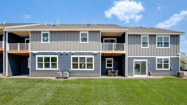 17040 Dysart Pl in Lakeville, MN - Foto de edificio - Building Photo