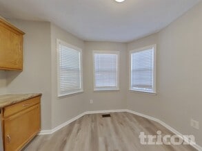 102 Bonnabel Ct in Dallas, GA - Foto de edificio - Building Photo