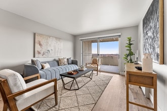 1330 N Gaylord St in Denver, CO - Building Photo - Building Photo