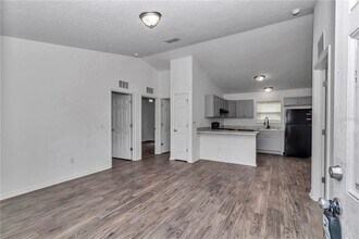 460 Locust Rd in Ocala, FL - Building Photo - Building Photo