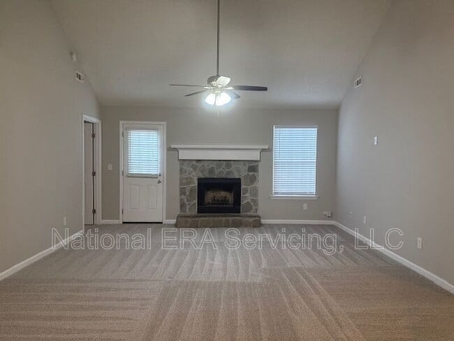 204 Lisa Ct in Hampton, GA - Building Photo - Building Photo