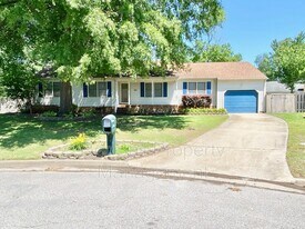 802 Tiverton Pl in Chesapeake, VA - Building Photo