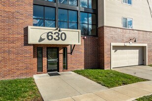 630 S Capitol in Iowa City, IA - Building Photo