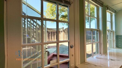 1028 Hollywood Ave in Oakland, CA - Building Photo - Building Photo