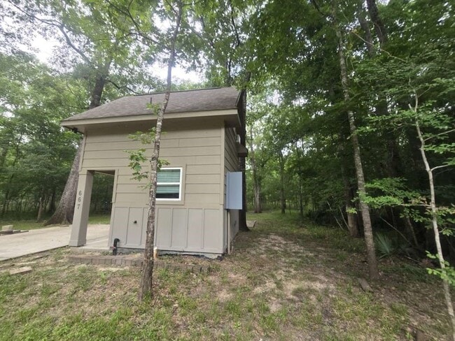 667 Miller Dr in Cleveland, TX - Building Photo - Building Photo