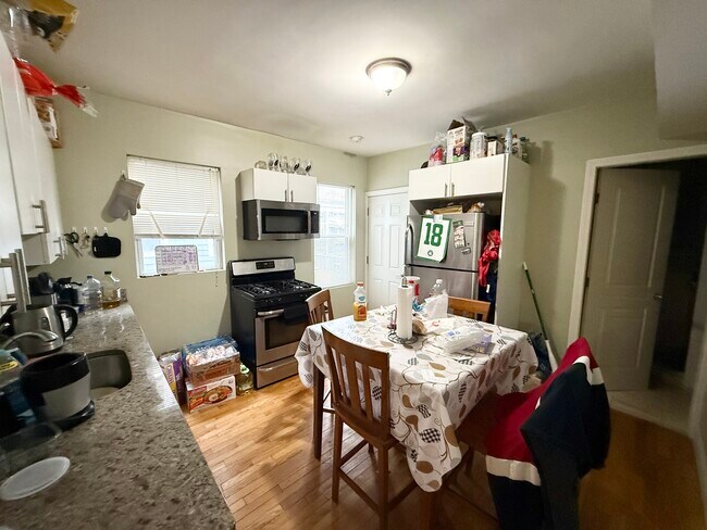 3977 Washington St in Boston, MA - Foto de edificio - Building Photo