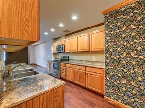 1416 Lawton St-Unit -Apt B in Harrisburg, PA - Foto de edificio - Building Photo