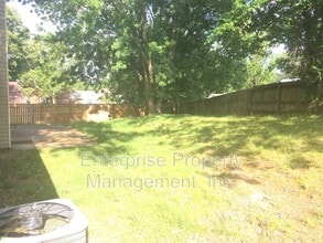 7019 Shadow Oaks Dr in Memphis, TN - Building Photo - Building Photo