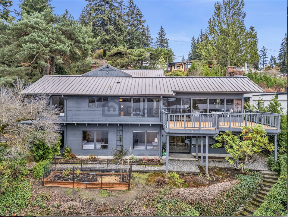 2245 Killarney Way in Bellevue, WA - Building Photo