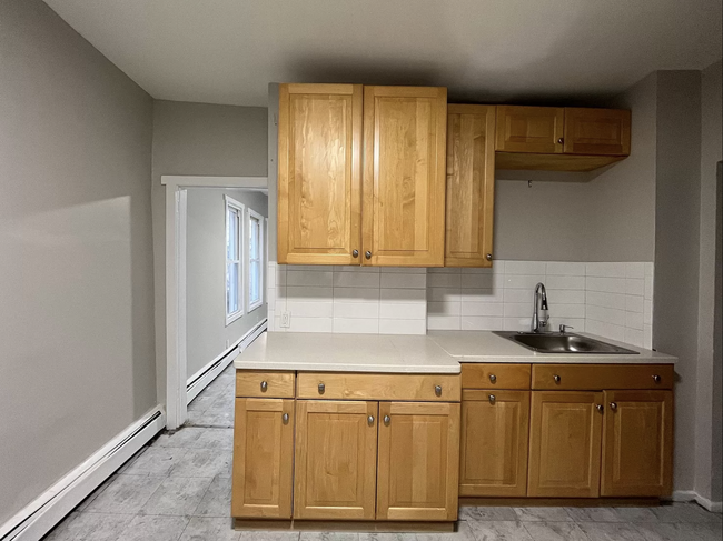 133 Godwin Ave, Unit 1